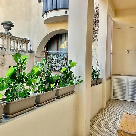 Quarto em Acomodações Particulares Casa Frori - Unique Experience Sássari